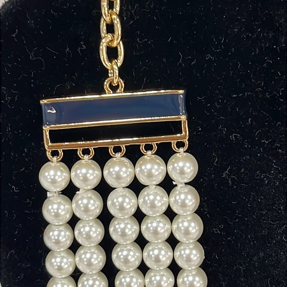 Talbots NWT Beautiful Faux Pearl Necklace - Picture 2 of 9